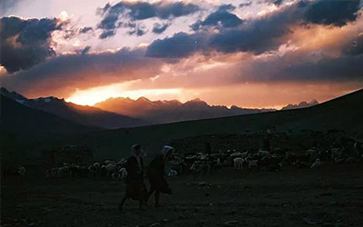 亚洲大地的脊柱，世界华人的图腾【刘湘晨专访